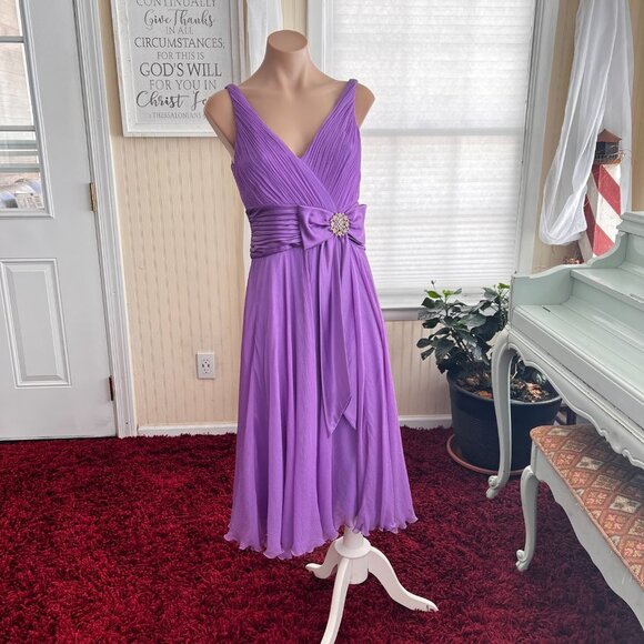Adrianna Papell Boutique Lilac Silk Flowy Dress sz 6 - Picture 6 of 6